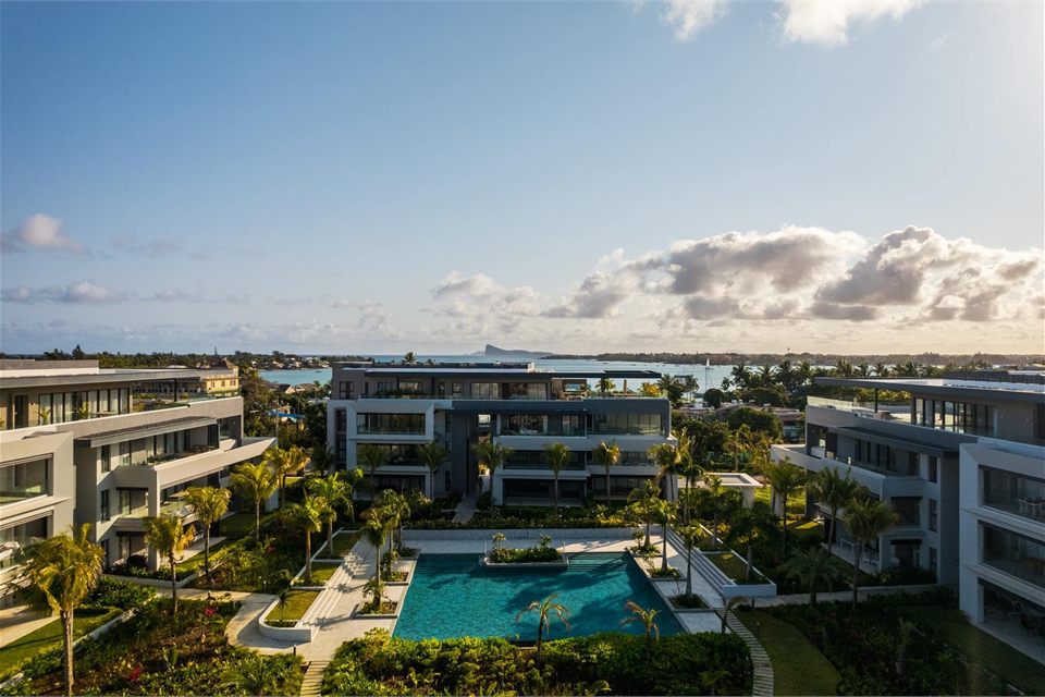 Apartments at Mont Choisy La Réserve around the pool, facing the lagoon