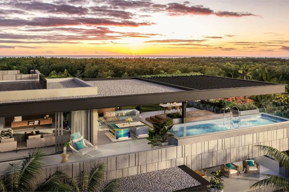 Penthouse — panoramic terrace and pool facing the sunset